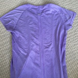 LULULEMON top